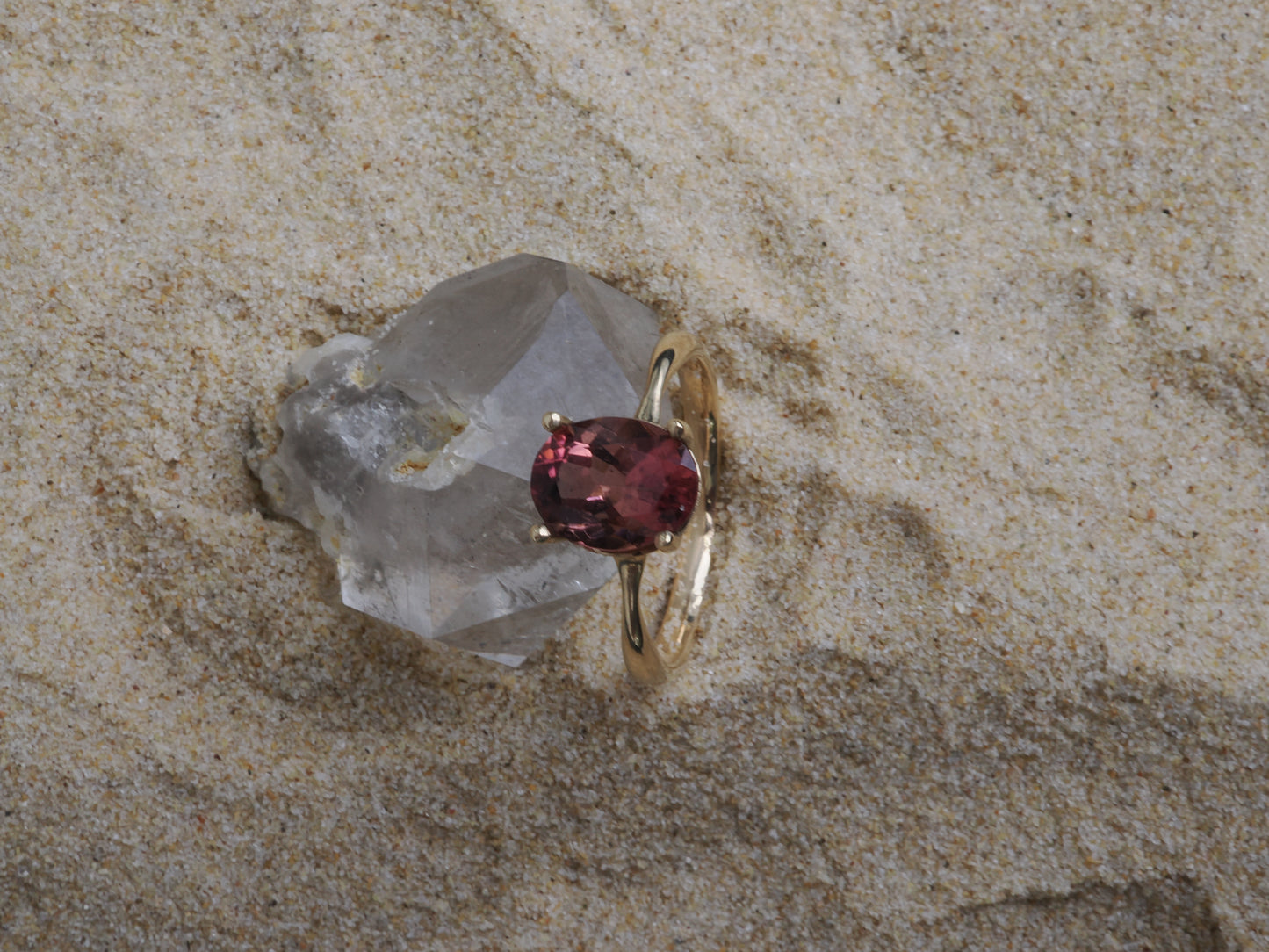 "Emberithë" - Pink to soft champagne Colour-Shift Tourmaline Ring — 2.9ct (Size R ½,9 US)