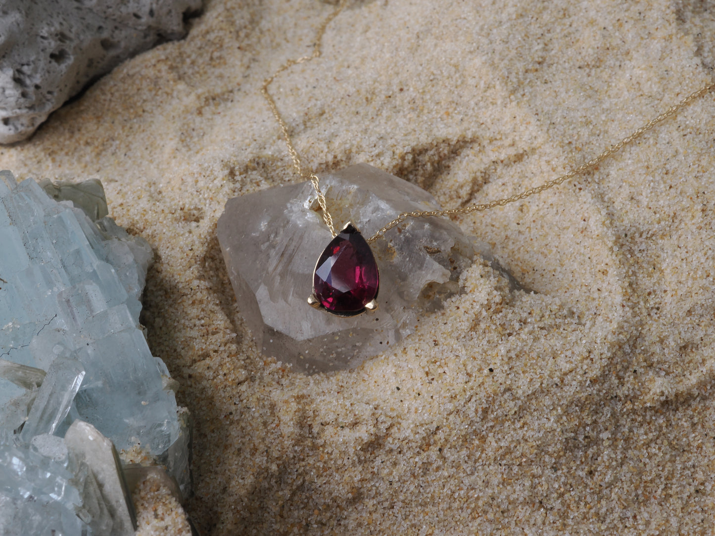 Virethë — Wine Garnet Pear Pendant  14ct Gold | 1.75ct Natural Garnet