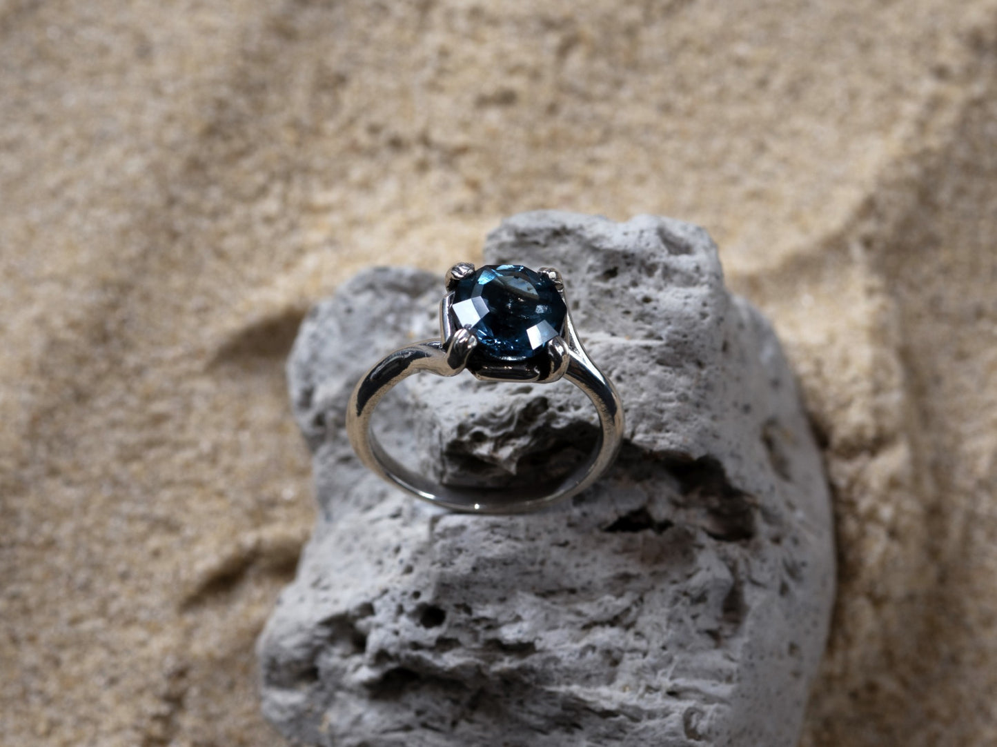 2 ct London Blue Topaz Ring